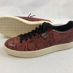 PUMA Men's Clyde Snake Leather Fashion Sneaker 7.5
